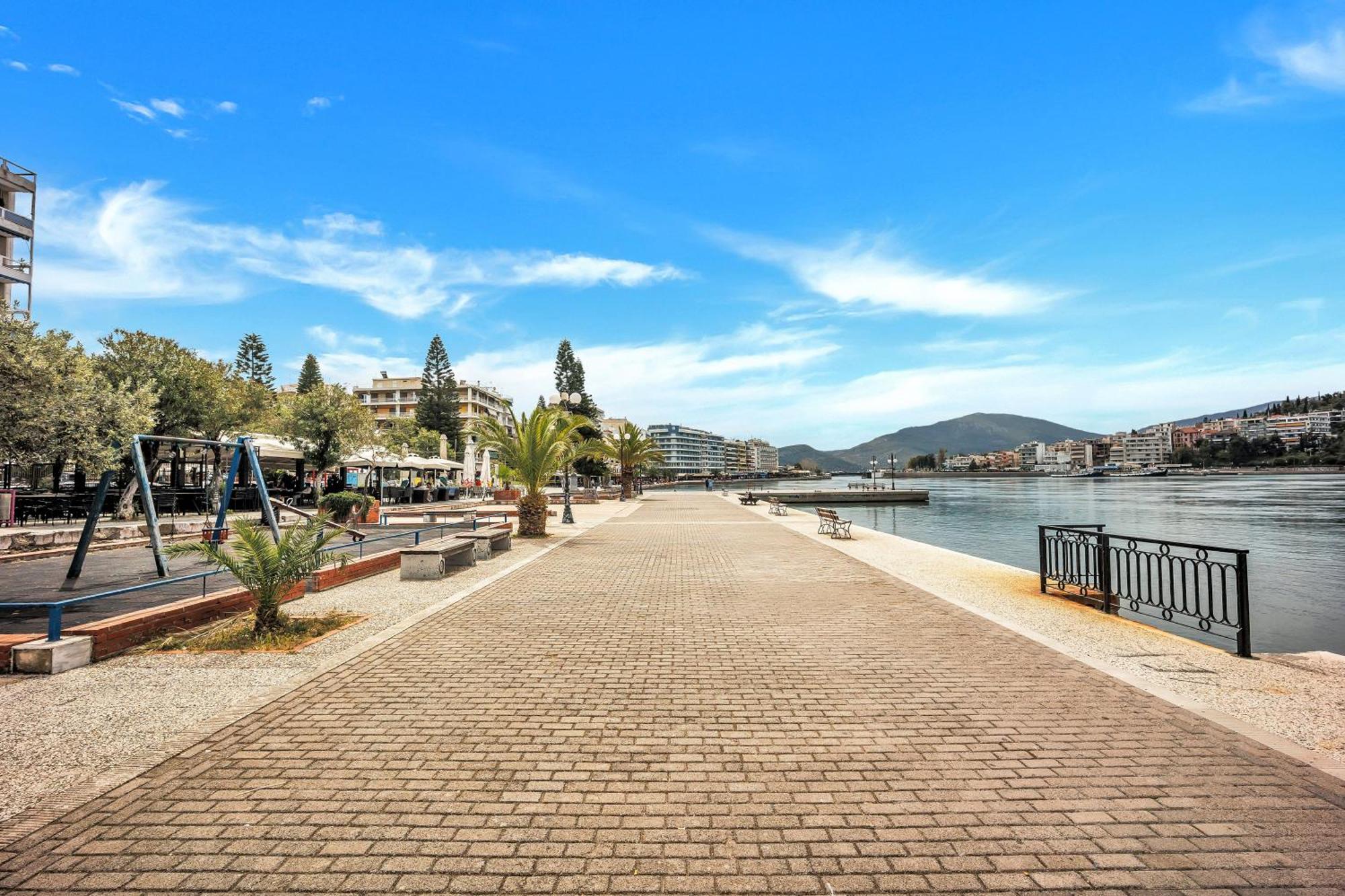 Fabulous Central Apartment Close To The Sea! Chalkís エクステリア 写真